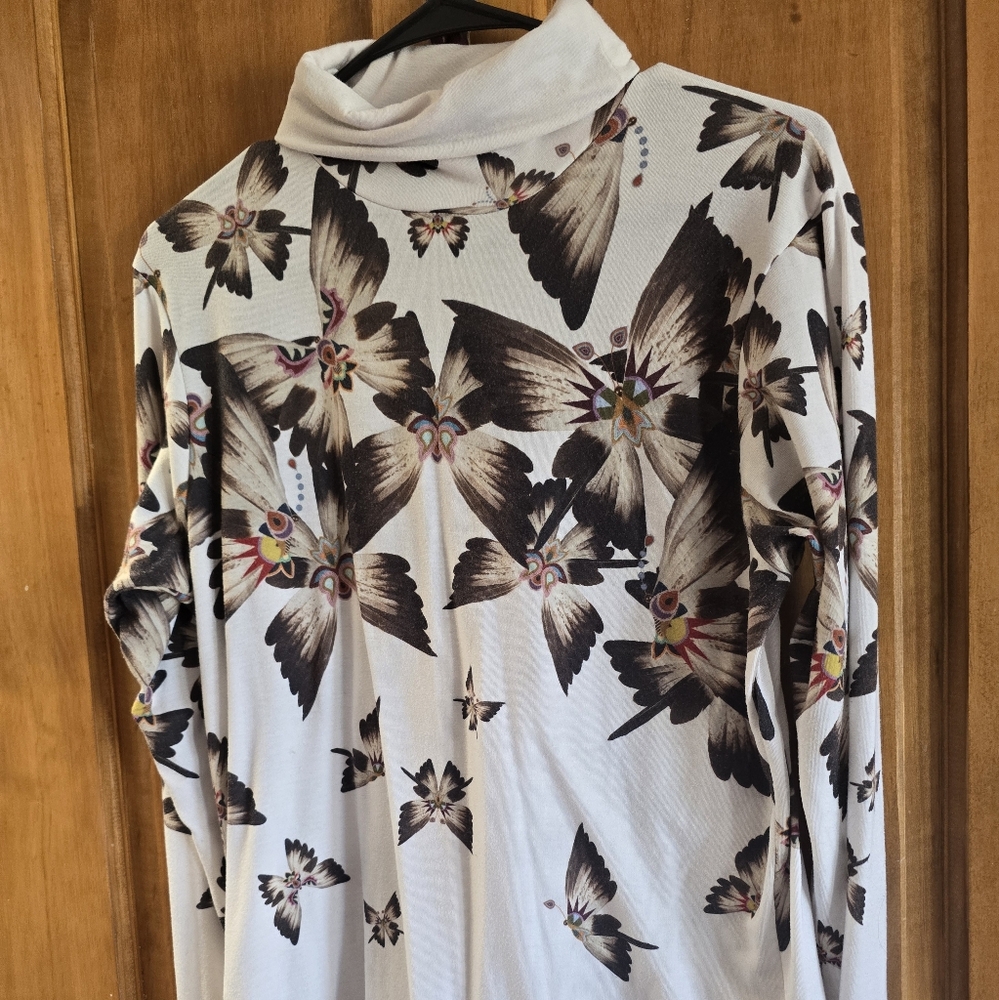 J Okums Turtleneck White and Black Butterfly Print Shirt - Picture 2 of 7